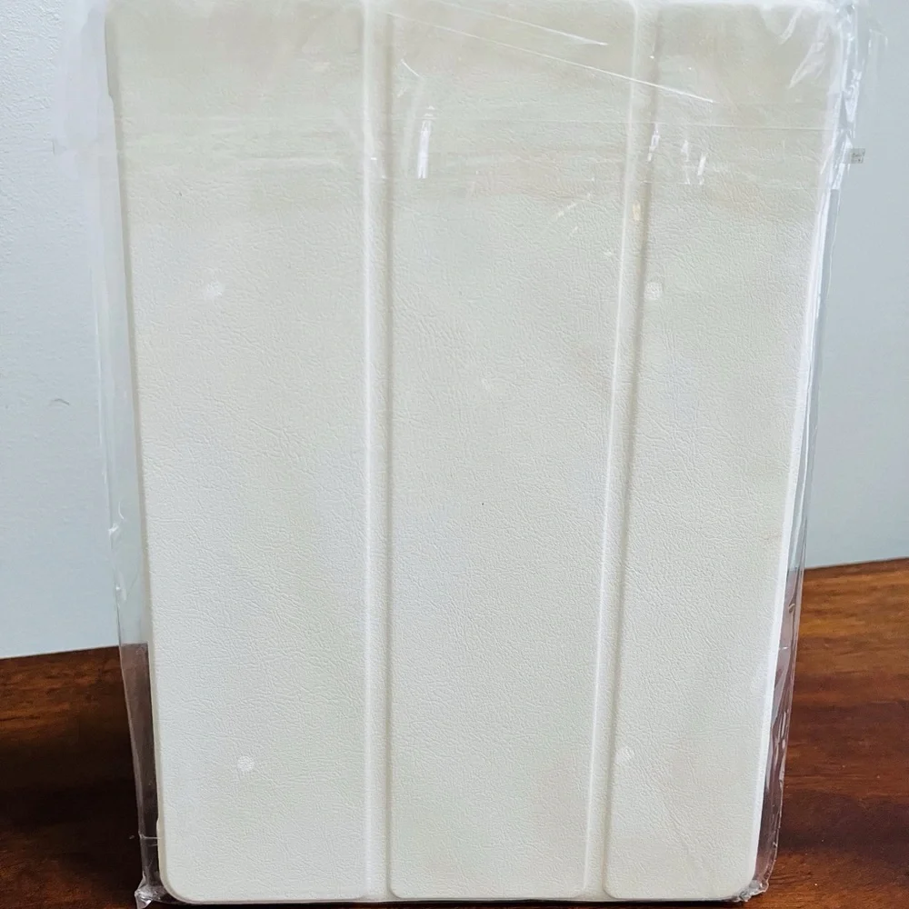 IPad Cover in White